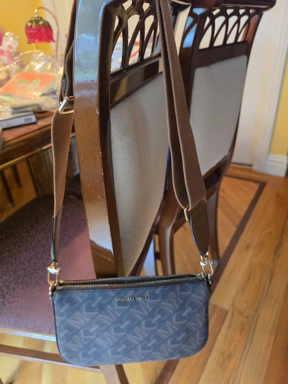 👜 Michael Kors Parker 2-in-1 Crossbody Bag Bundle
